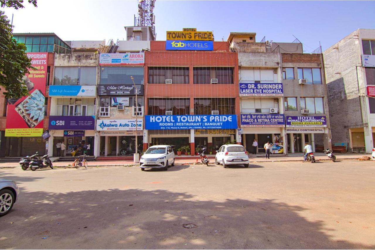 Fabhotel Town Pride Sohāna Exterior photo